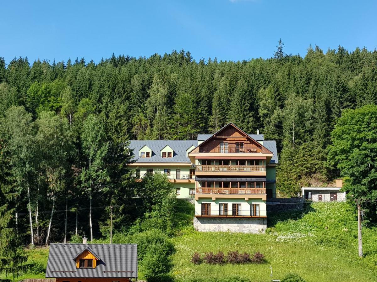 Apartmany Karlov Pod Pradedem Mala Moravka Exterior photo